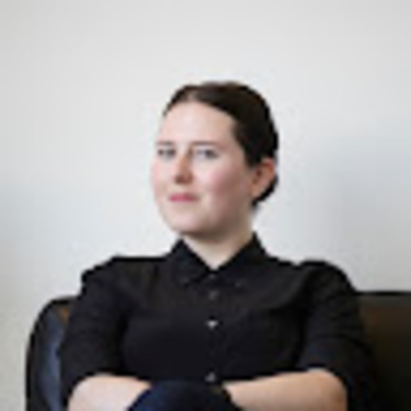 Meet your Posher, Dayna - Picture 1 of 1